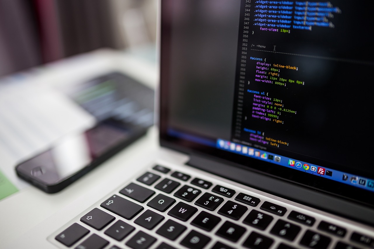 Computador com código de programação