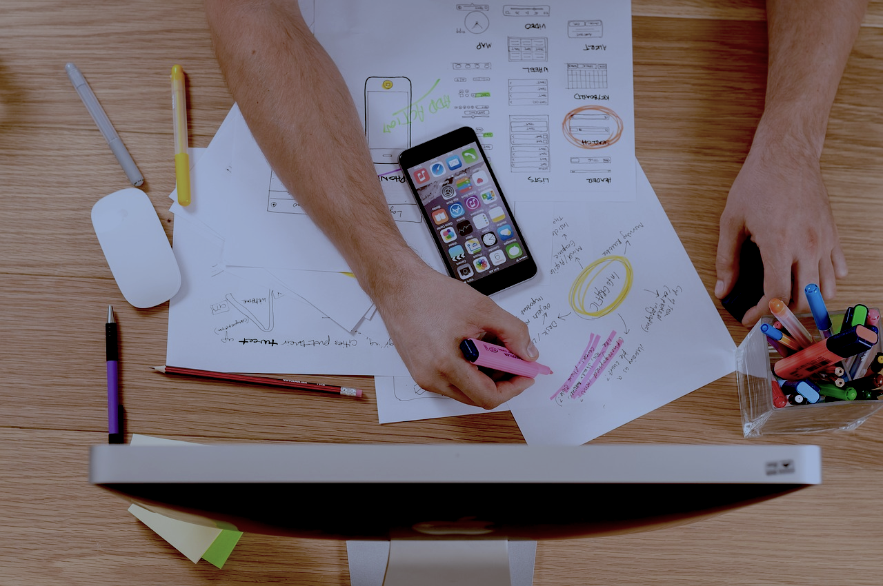 Desenhos e estudos de design